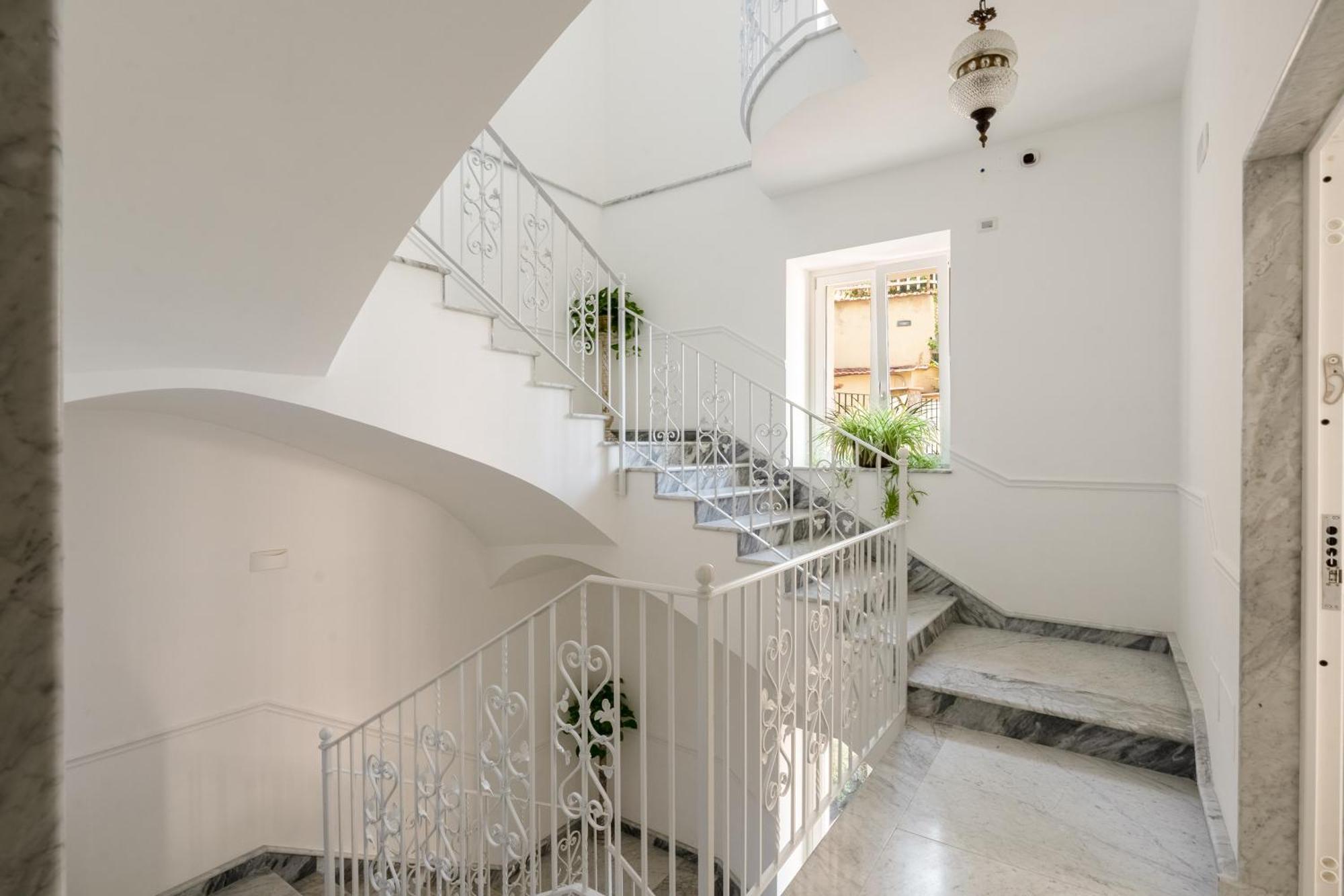 Апартаменты Palazzo Desiderio Кастелламмаре-ди-Стабия Экстерьер фото