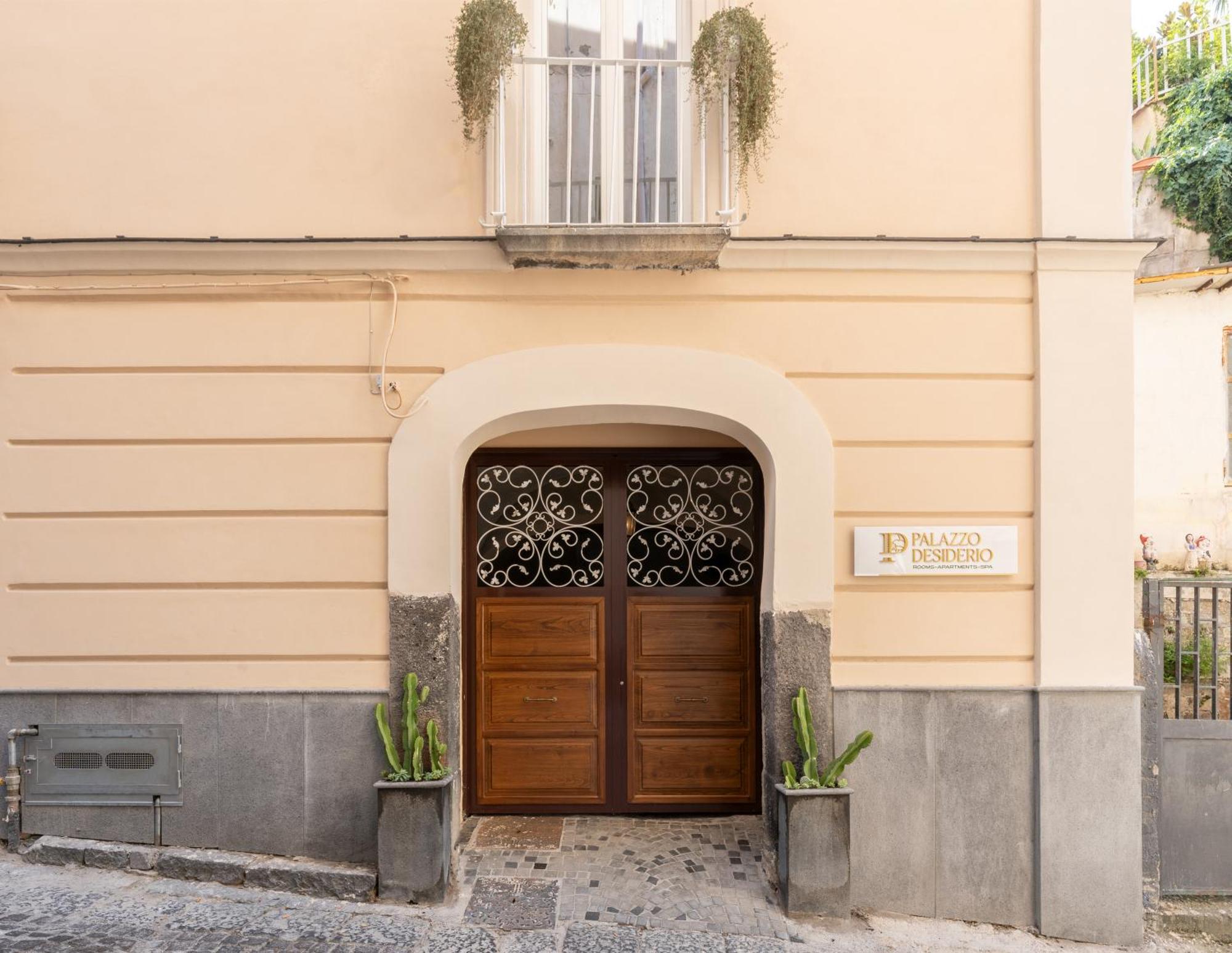Апартаменты Palazzo Desiderio Кастелламмаре-ди-Стабия Экстерьер фото