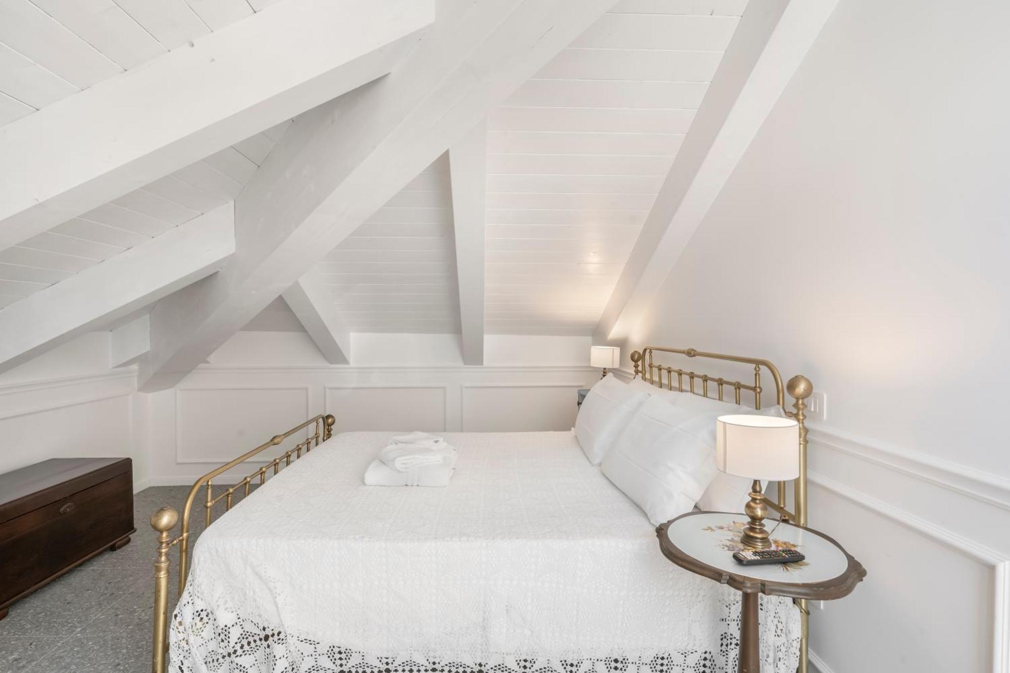 Апартаменты Palazzo Desiderio Кастелламмаре-ди-Стабия Экстерьер фото